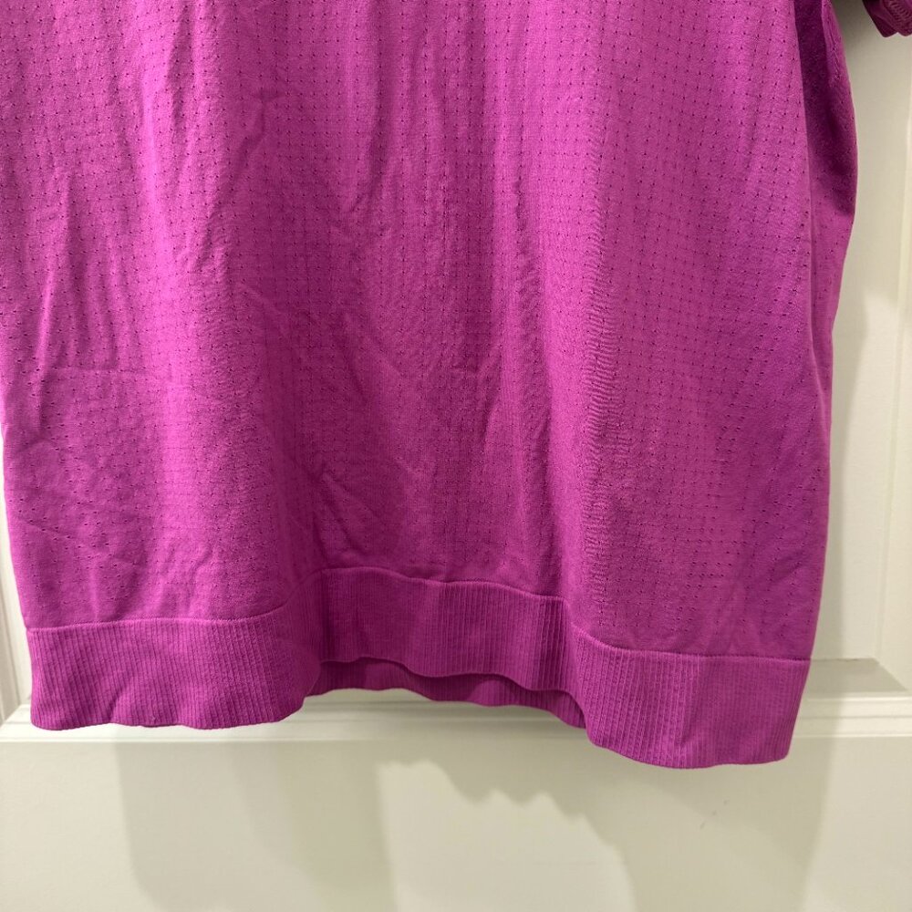 Athleta M Purple Perforated Mesh Athletic Tee Breathable Short Sleeve - Picture 4 of 7
